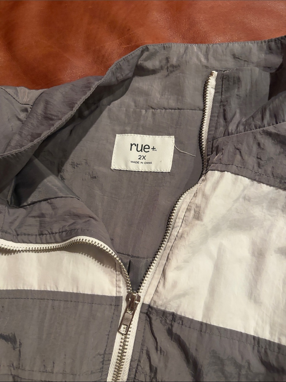 Rue21 Gray & White Cropped Bomber Windbreaker Jacket 2X - Picture 2 of 3